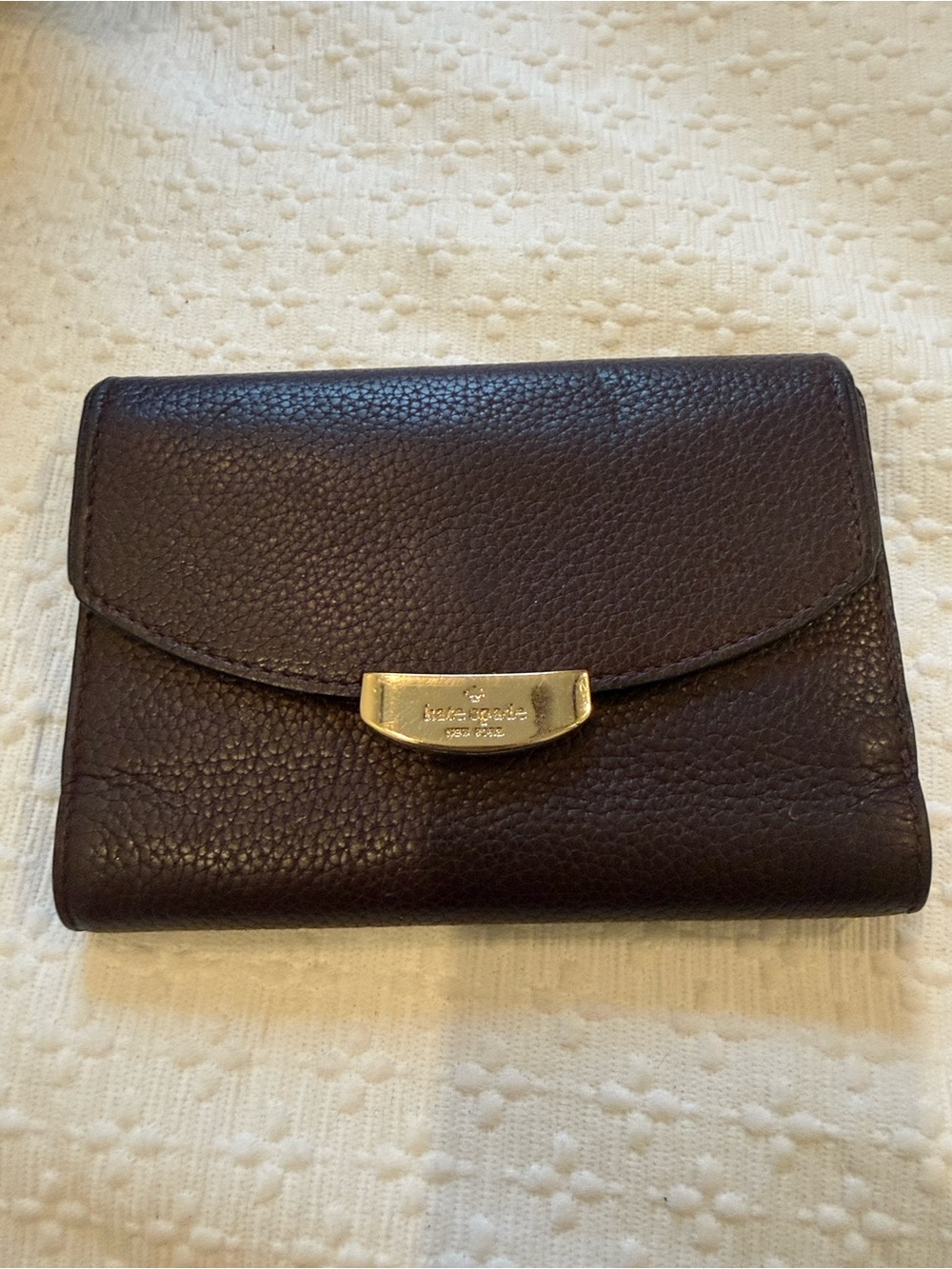 kate spade Pebbled Leather Bifold Wallet in Dark Brown with Gold Hardware